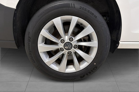 Volkswagen Caddy Maxi 25 of 26
