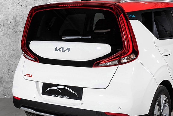 Kia e-Soul 4 of 29