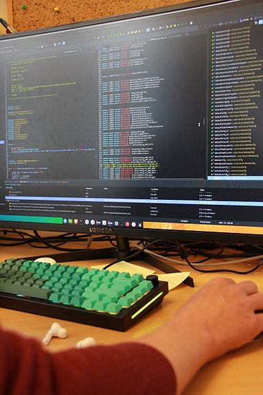 Som Software Developer, Enterprise Solutions vil du  utvikle, vedlikeholde og videreutvikle Multisite Monitor – et forretnings kritisk og strategisk viktig produkt. Løsningen støtter komplekse miljøer med flere lokasjoner og er sentral i kundenes drift.