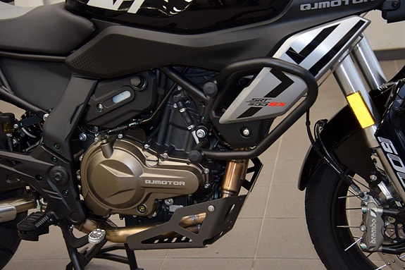 QJ Motor SRT600SX - Veskesett inkludert i prisen! 10 of 20