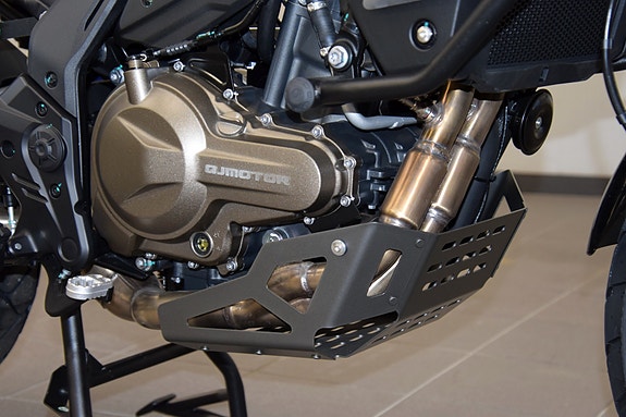 QJ Motor SRT600SX - Veskesett inkludert i prisen! 14 of 20