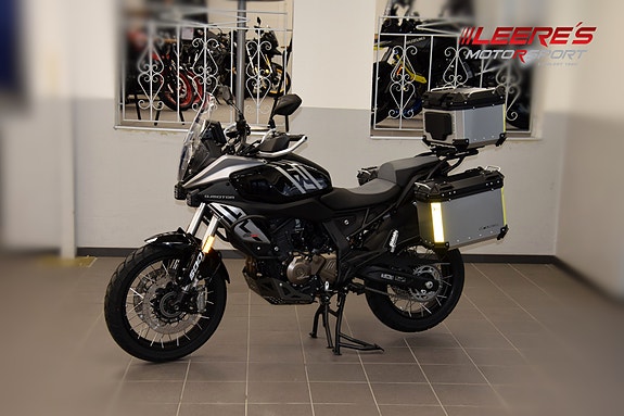 QJ Motor SRT600SX - Veskesett inkludert i prisen! 3 of 20