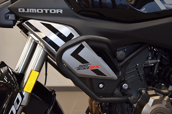 QJ Motor SRT600SX - Veskesett inkludert i prisen! 11 of 20