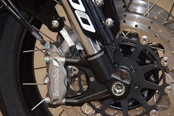 QJ Motor SRT600SX - Veskesett inkludert i prisen! 13 of 20