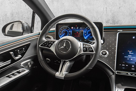 Mercedes-Benz EQE350+ 17 of 30