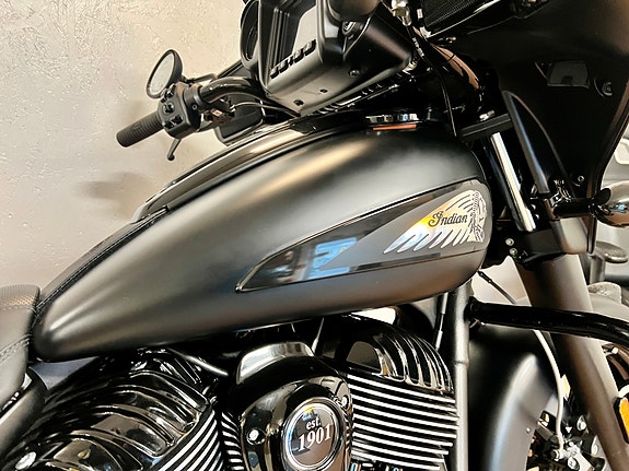 INDIAN Chieftain Dark Horse 4 of 5