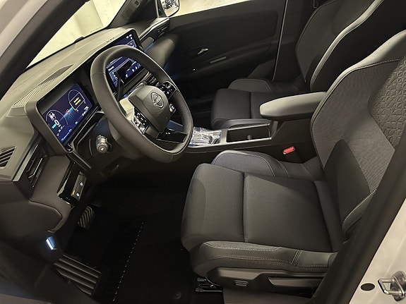 Nissan Micra 17 of 28