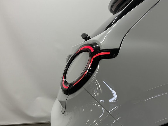 Nissan Micra 10 of 28