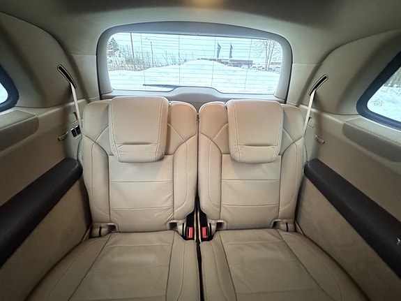 Mercedes-Benz GL350 5 of 5