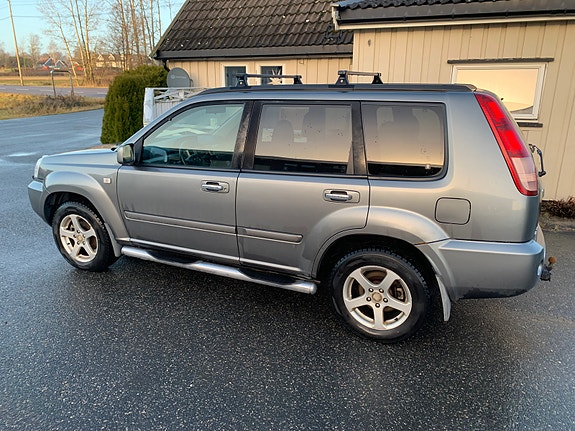 Nissan X-Trail 5 of 14