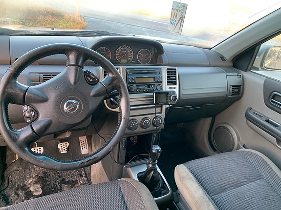 Nissan X-Trail 12 of 14