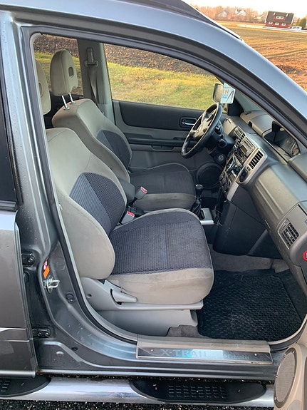 Nissan X-Trail 11 of 14
