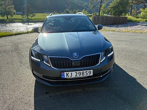 Skoda Octavia 3 of 5