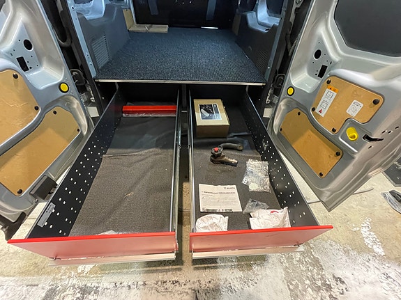 Ford Transit Connect 16 of 27