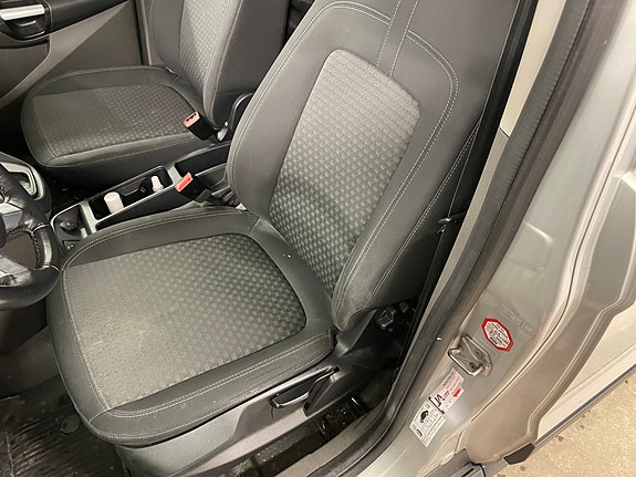 Ford Transit Connect 26 of 27