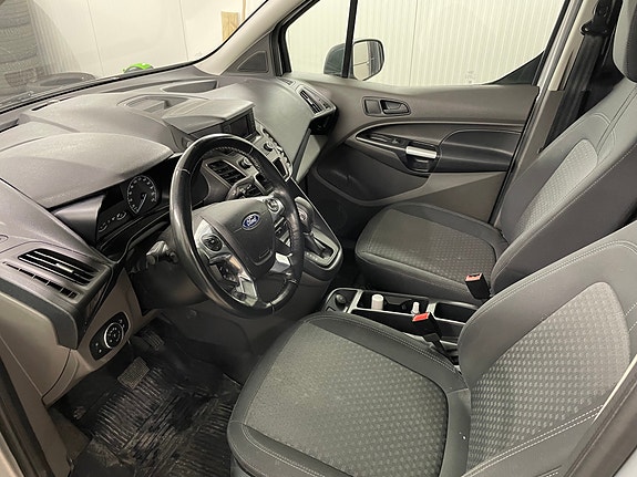 Ford Transit Connect 18 of 27
