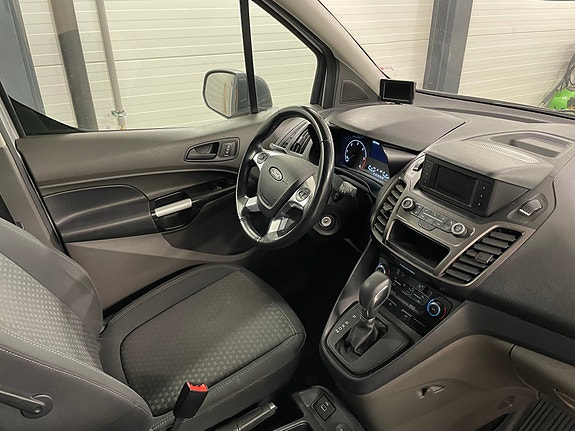 Ford Transit Connect 9 of 27
