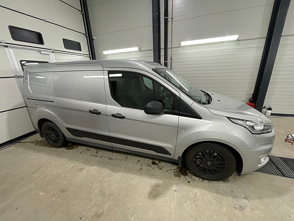 Ford Transit Connect 6 of 27