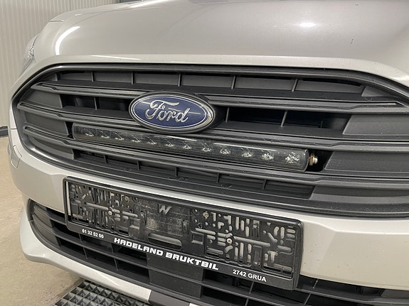 Ford Transit Connect 4 of 27