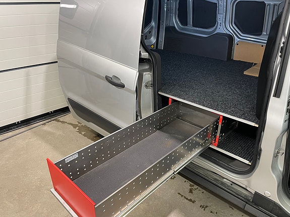 Ford Transit Connect 11 of 27
