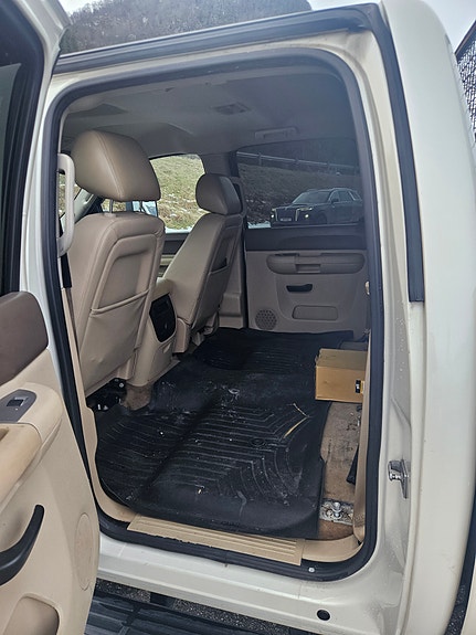 Chevrolet Silverado 5 of 5