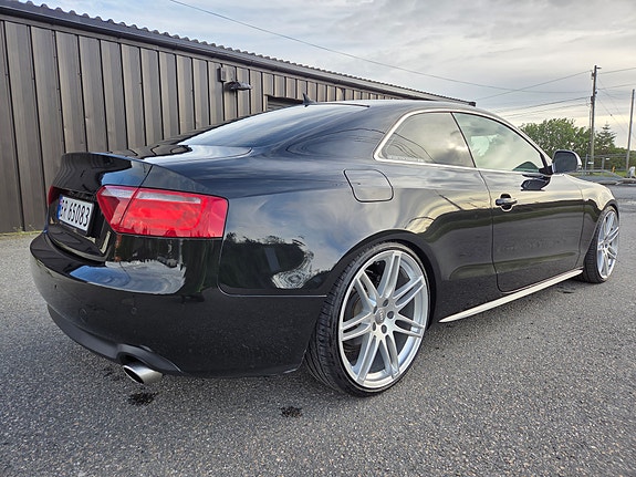 Audi A5 2 of 30