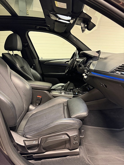 BMW X3 21 of 30