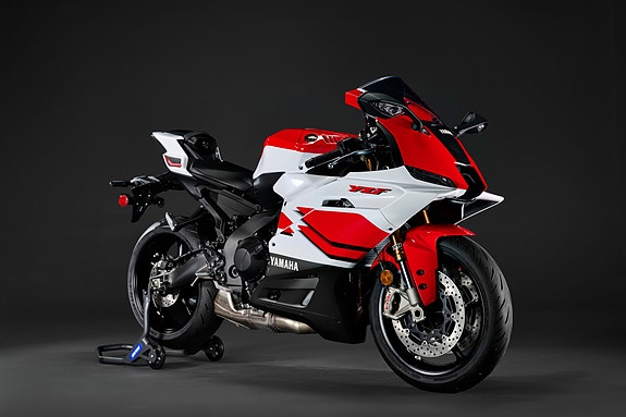 Yamaha R9 Vinneren av Super Sport klassen! 10 of 23