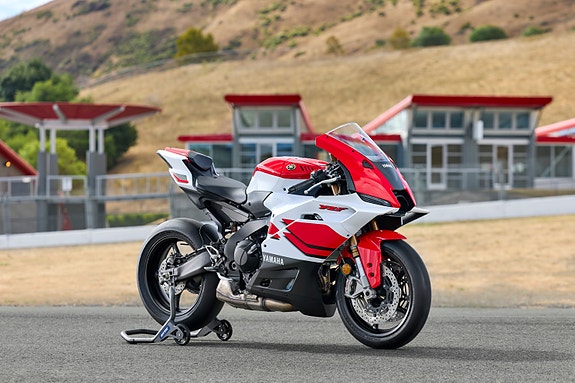 Yamaha R9 Vinneren av Super Sport klassen! 5 of 5