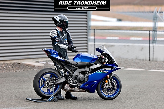 Yamaha R9 Vinneren av Super Sport klassen! 3 of 5
