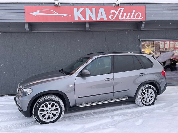 BMW X5 2 of 5