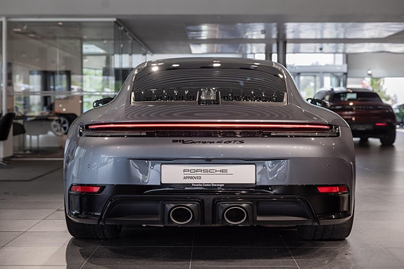 Porsche 911 Carrera 4 GTS 4 of 30