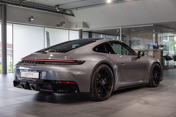 Porsche 911 Carrera 4 GTS 5 of 30