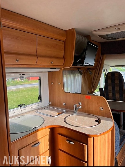 Hymer Campingbil 4 of 14