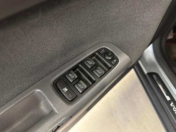 Volvo V50 7 of 30