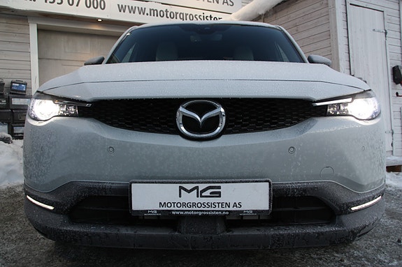 Mazda MX-30 2 of 27