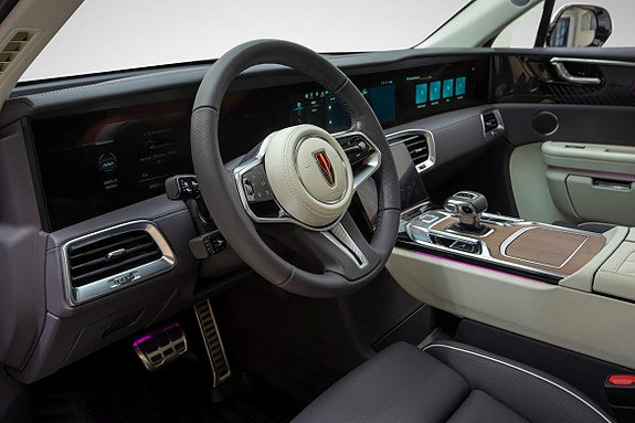 Hongqi E-HS9 11 hos Sommerseth