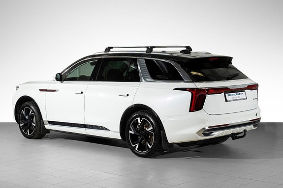 Hongqi E-HS9 10 hos Sommerseth