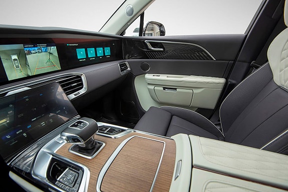 Hongqi E-HS9 13 hos Sommerseth