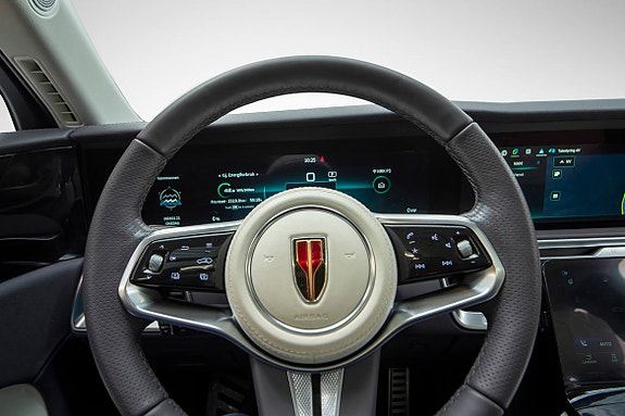 Hongqi E-HS9 18 hos Sommerseth