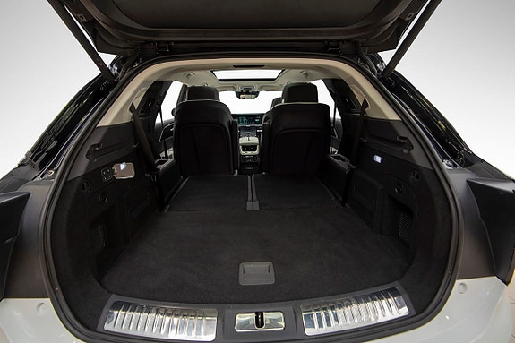 Hongqi E-HS9 32 hos Sommerseth