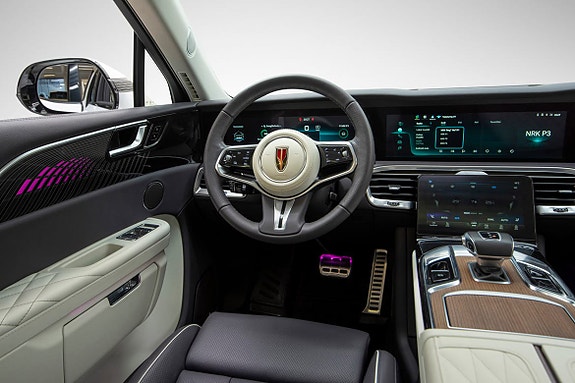 Hongqi E-HS9 30 hos Sommerseth