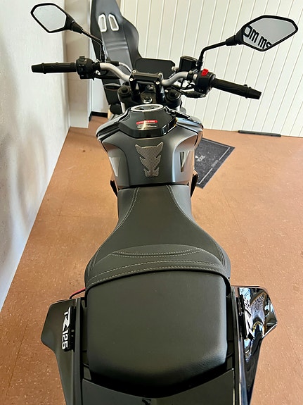 VOGE 125R 7 of 15