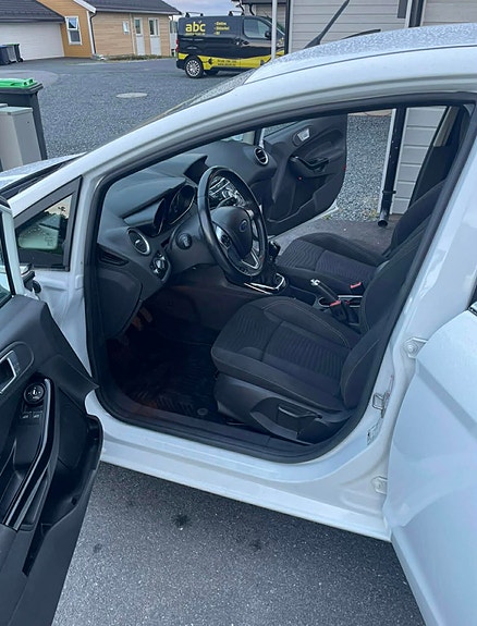 Ford Fiesta 6 of 11