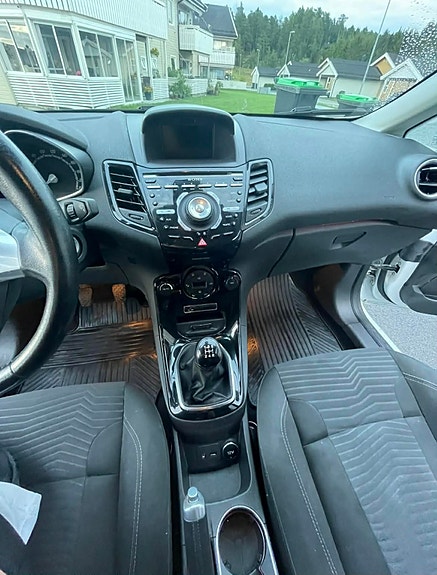 Ford Fiesta 8 of 11