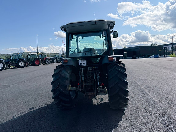 Massey Ferguson 2430 13 of 30