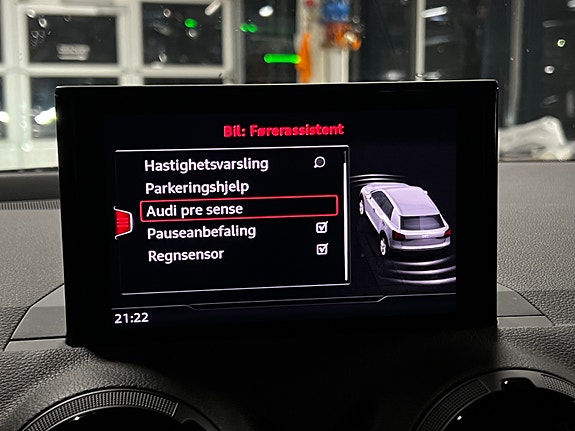 Audi Q2 20 of 30
