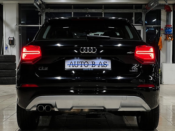 Audi Q2 4 of 5