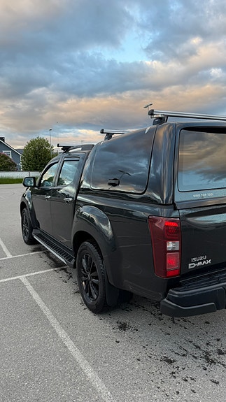 Isuzu D-max 4 of 5