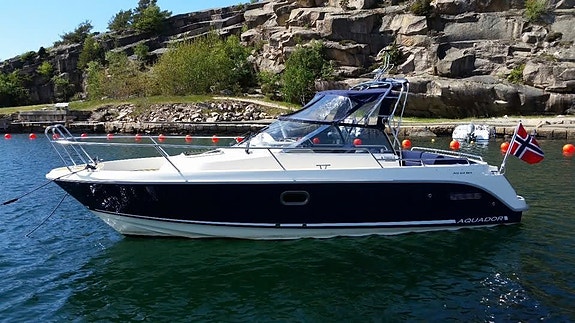 Aquador 23 WA 3 of 5
